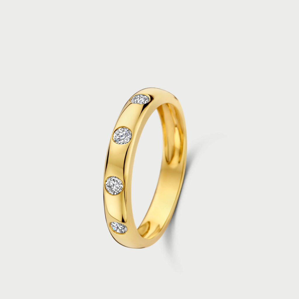 Bold ring in 14K yellow gold with labgrown diamonds - MBR001