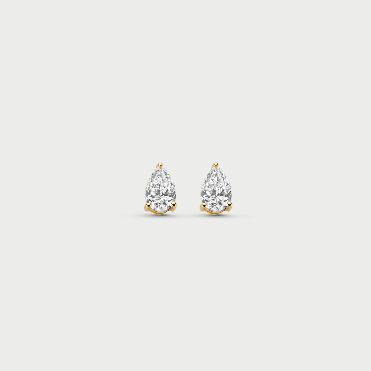 Classic earrings in 14K yellow gold with labgrown diamonds - MCO006