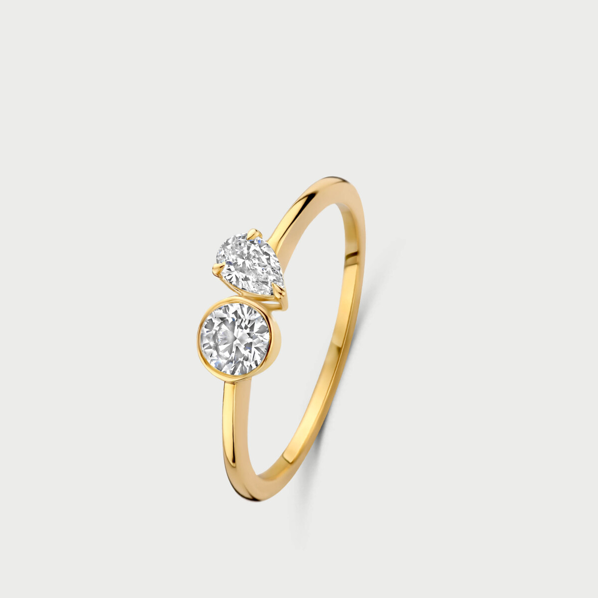Duet ring in 14K yellow gold with labgrown diamonds - MDR002